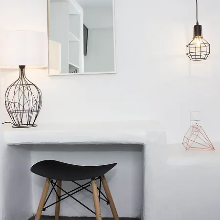 Anixi Lounge